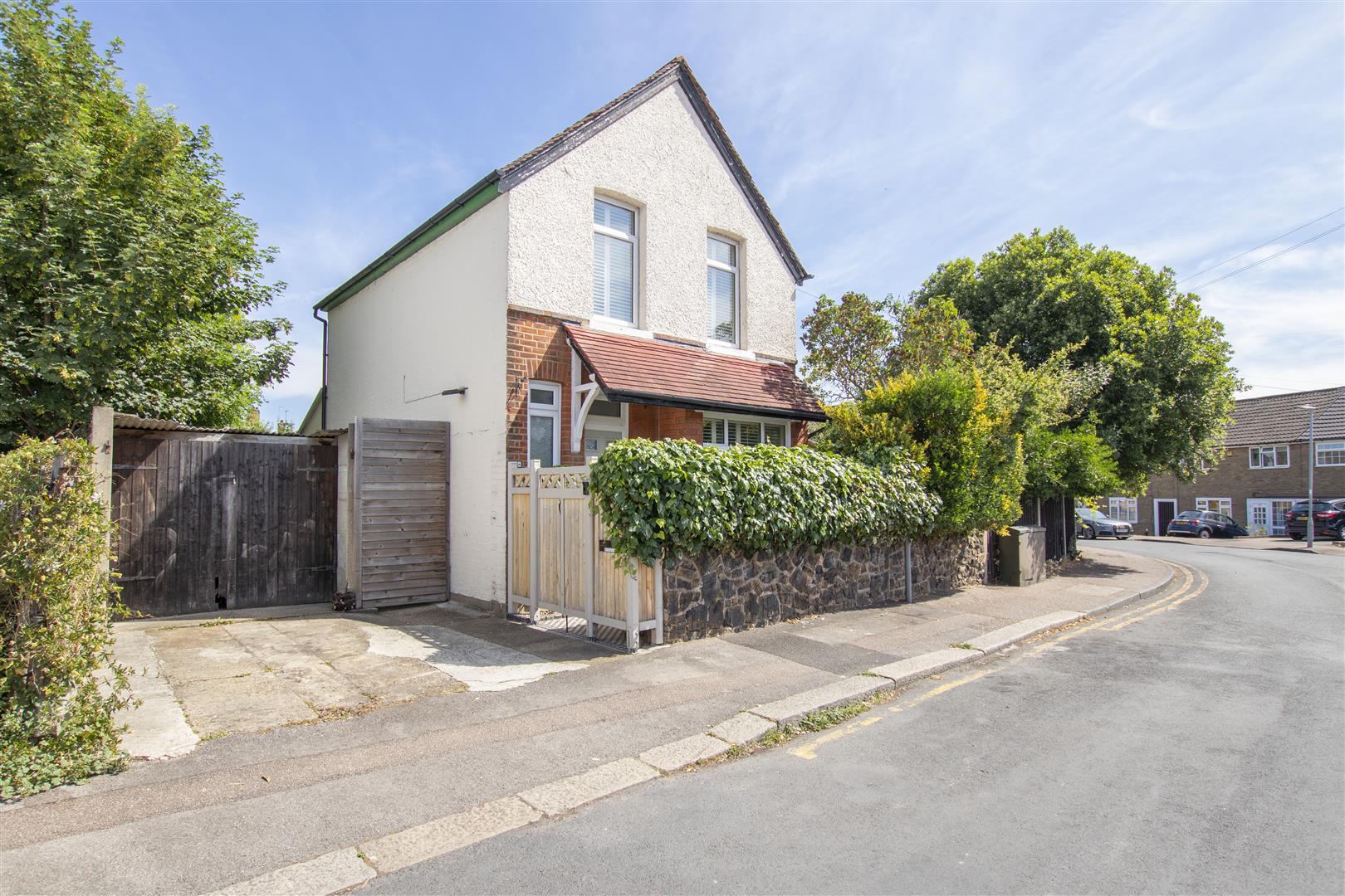 Dewhurst Road, Cheshunt Lanes Estate Agents